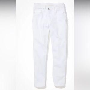 NWT American Eagle white stretch mom jeans